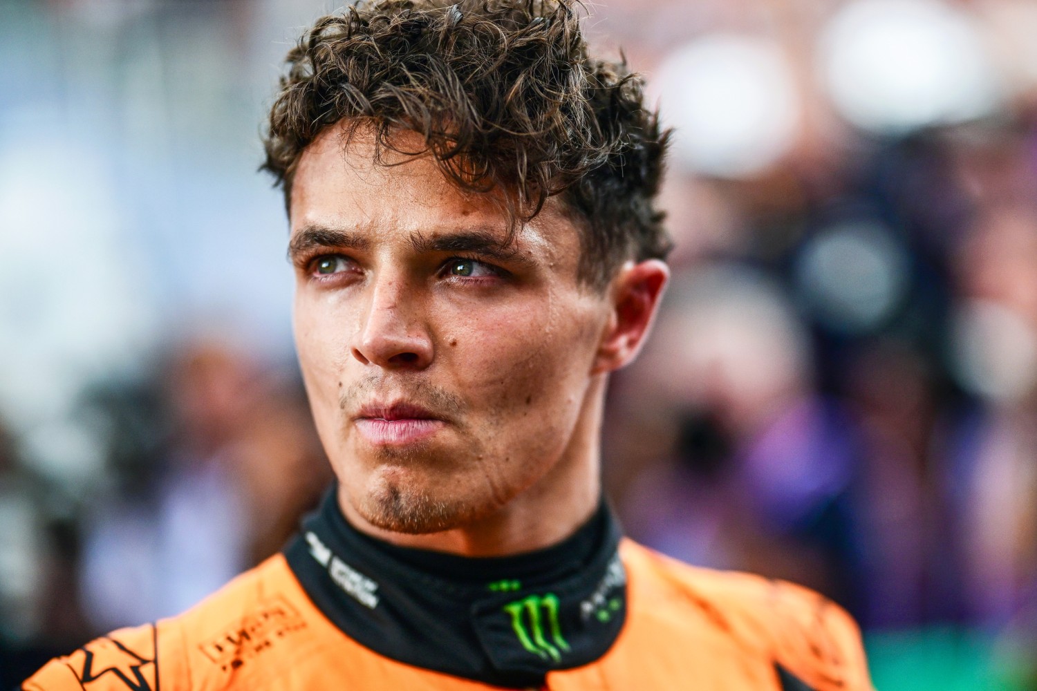 NORRIS ZANDVOORT’TA ZAFERE ULAŞTI, VERSTAPPEN EVİNDE YARIŞ DIŞI!